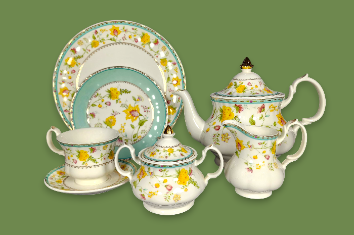 Royal Albart 24-Piece Bone China Tea Set