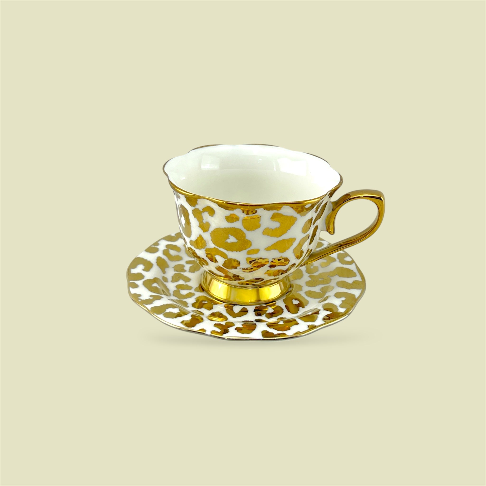 Royal 6-Piece Cup & Saucer Set With Gift Box