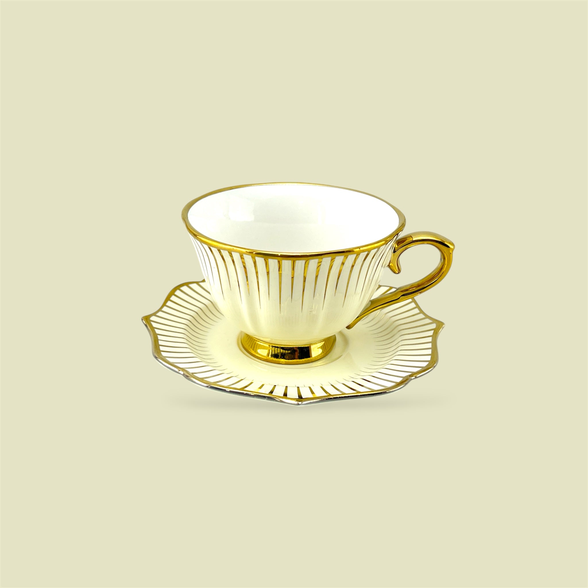 Royal 6-Piece Cup & Saucer Set With Gift Box