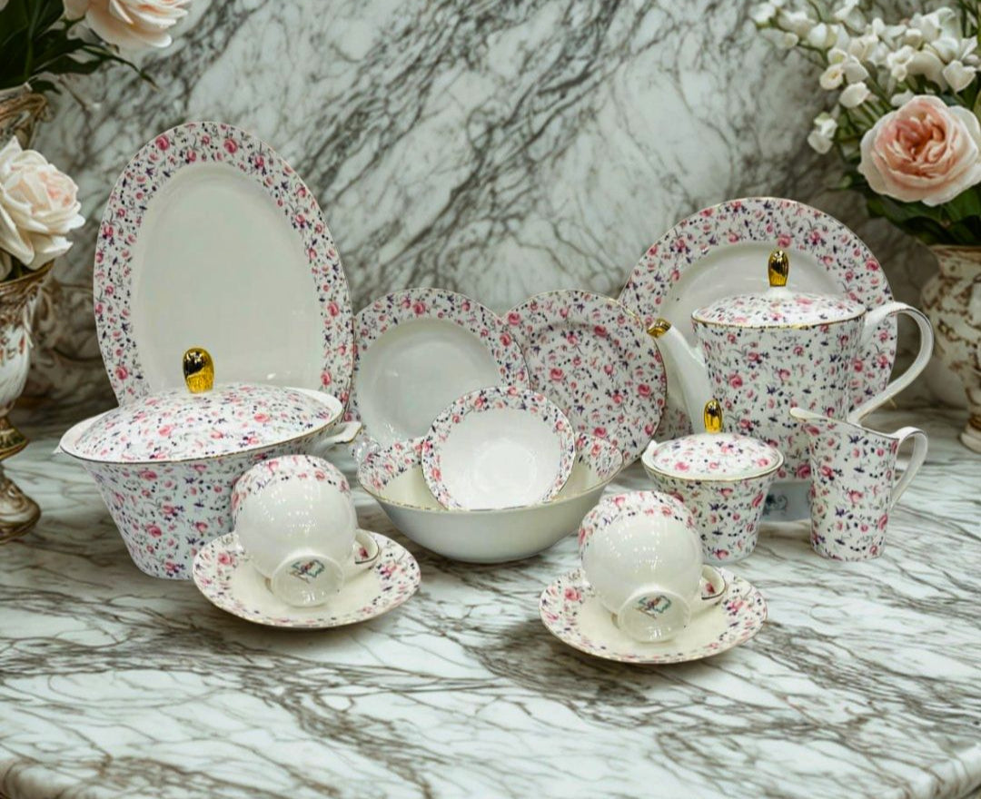 One More 61-Piece Bone China Dinner Set H3-5