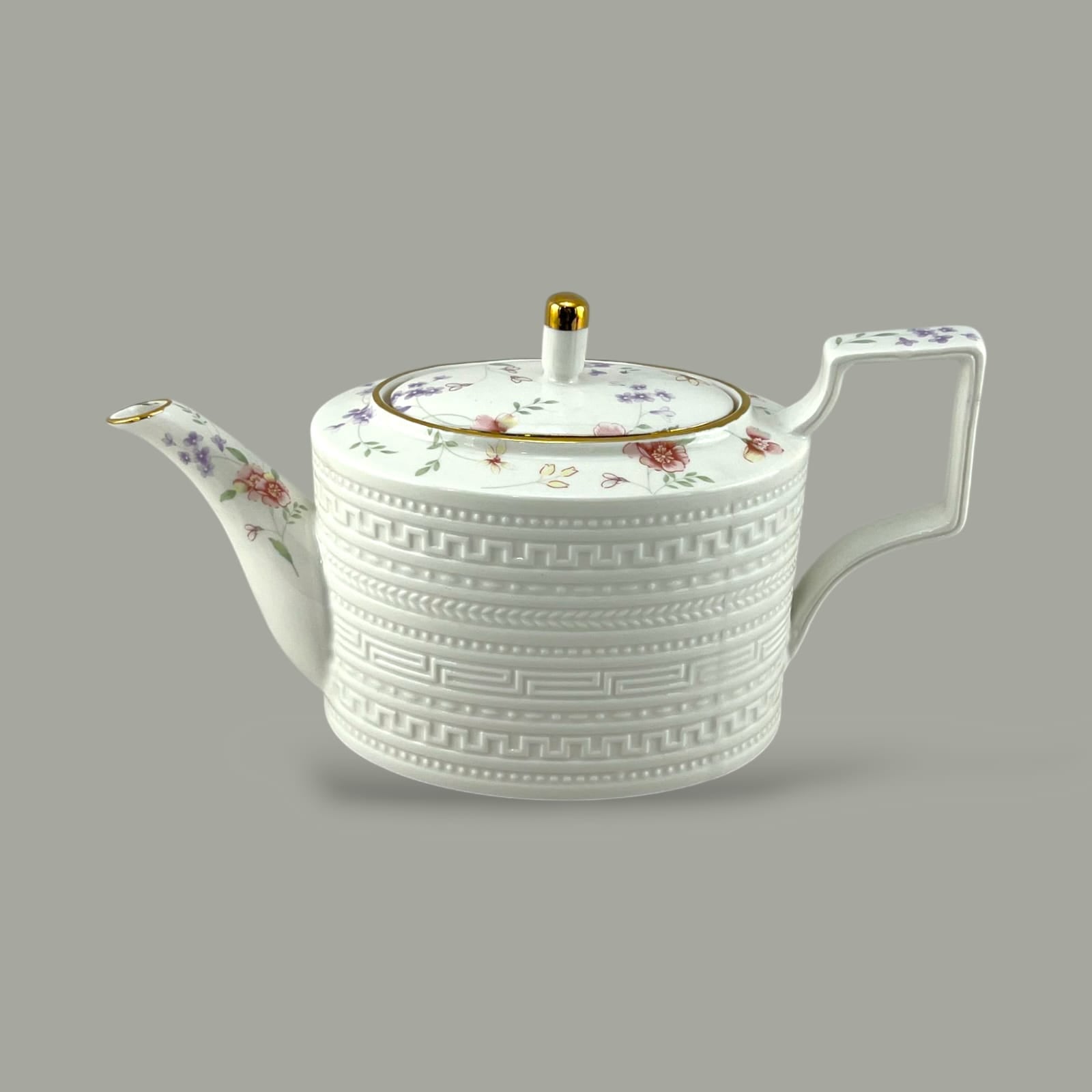 Royal Venice 24-Piece Bone China Tea Set