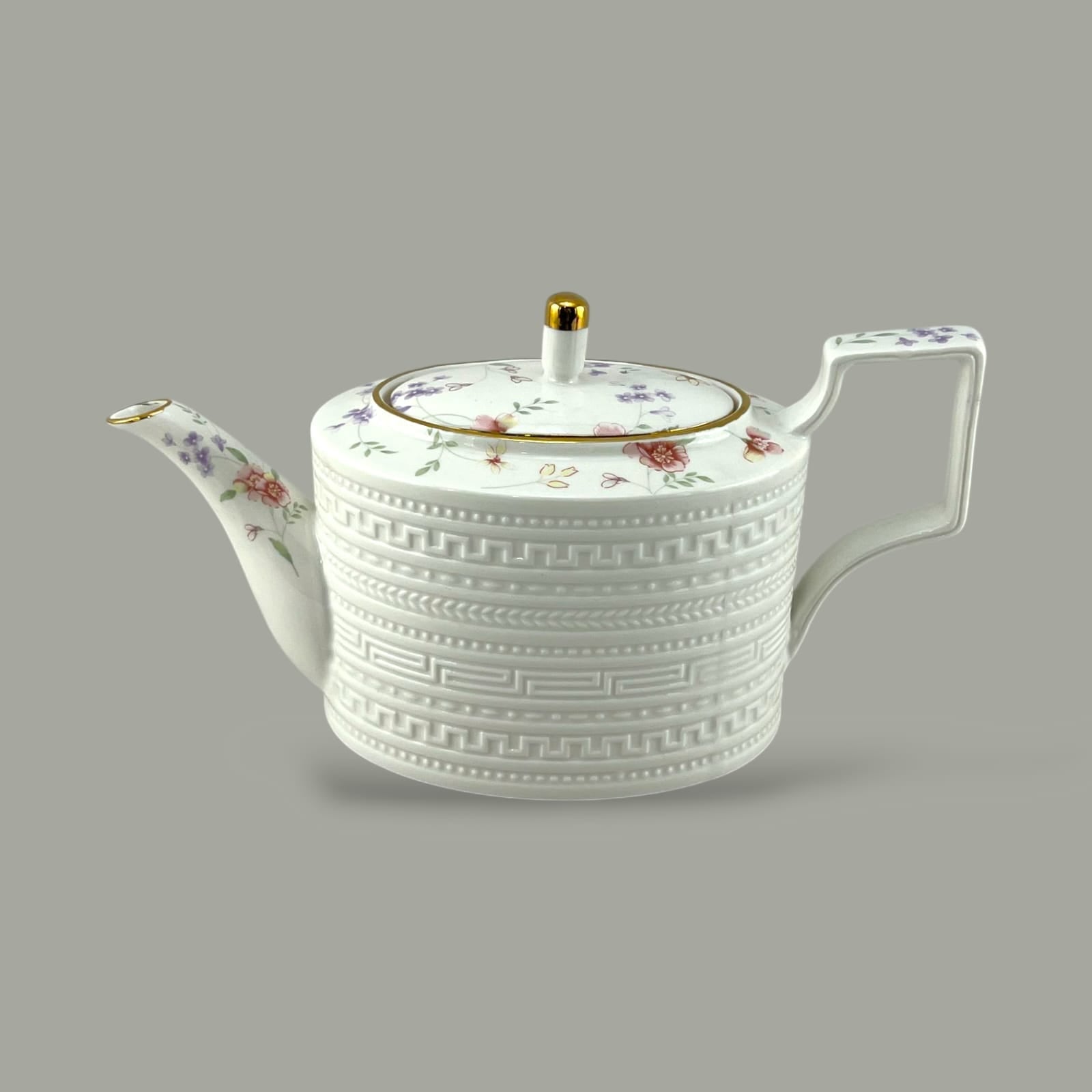 Royal Venice 24-Piece Bone China Tea Set Kaka Bawa Sons