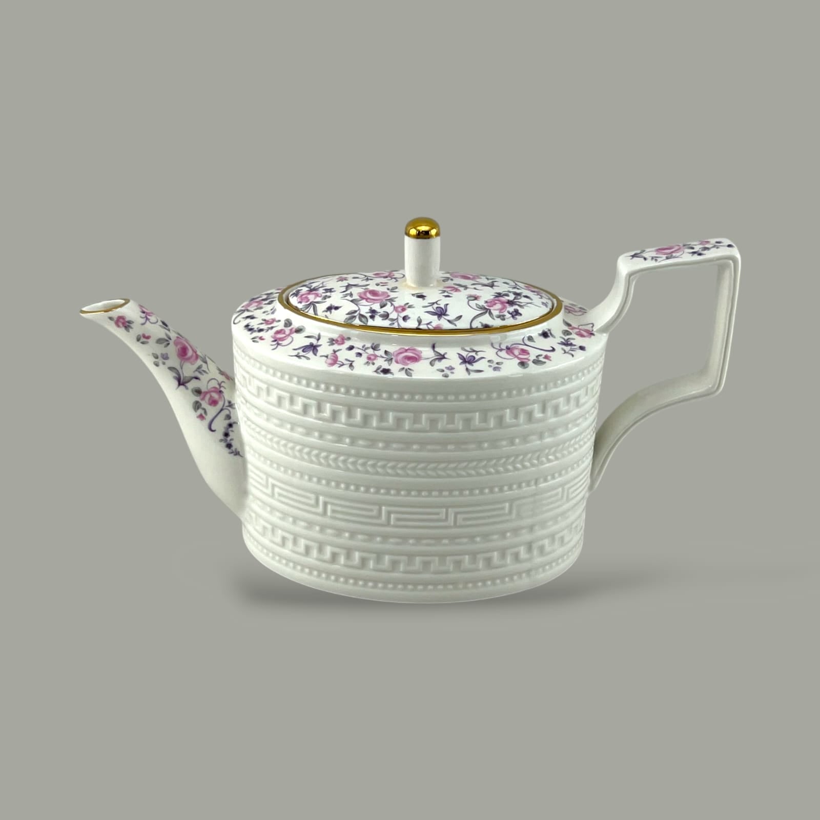 Royal Venice 24-Piece Bone China Tea Set