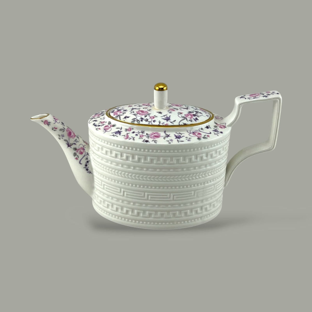 Royal Venice 24-Piece Bone China Tea Set Kaka Bawa Sons
