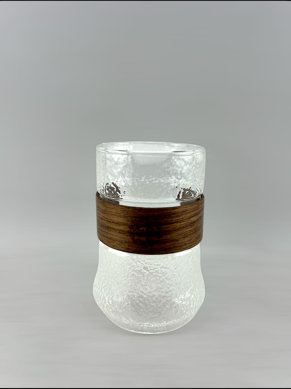 D.W.M GLASS (RING-WOOD) (02-10)