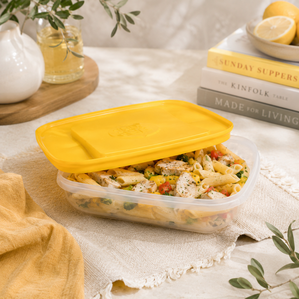 Home Table 0.7-Liter 670 g Plastic Food Containers