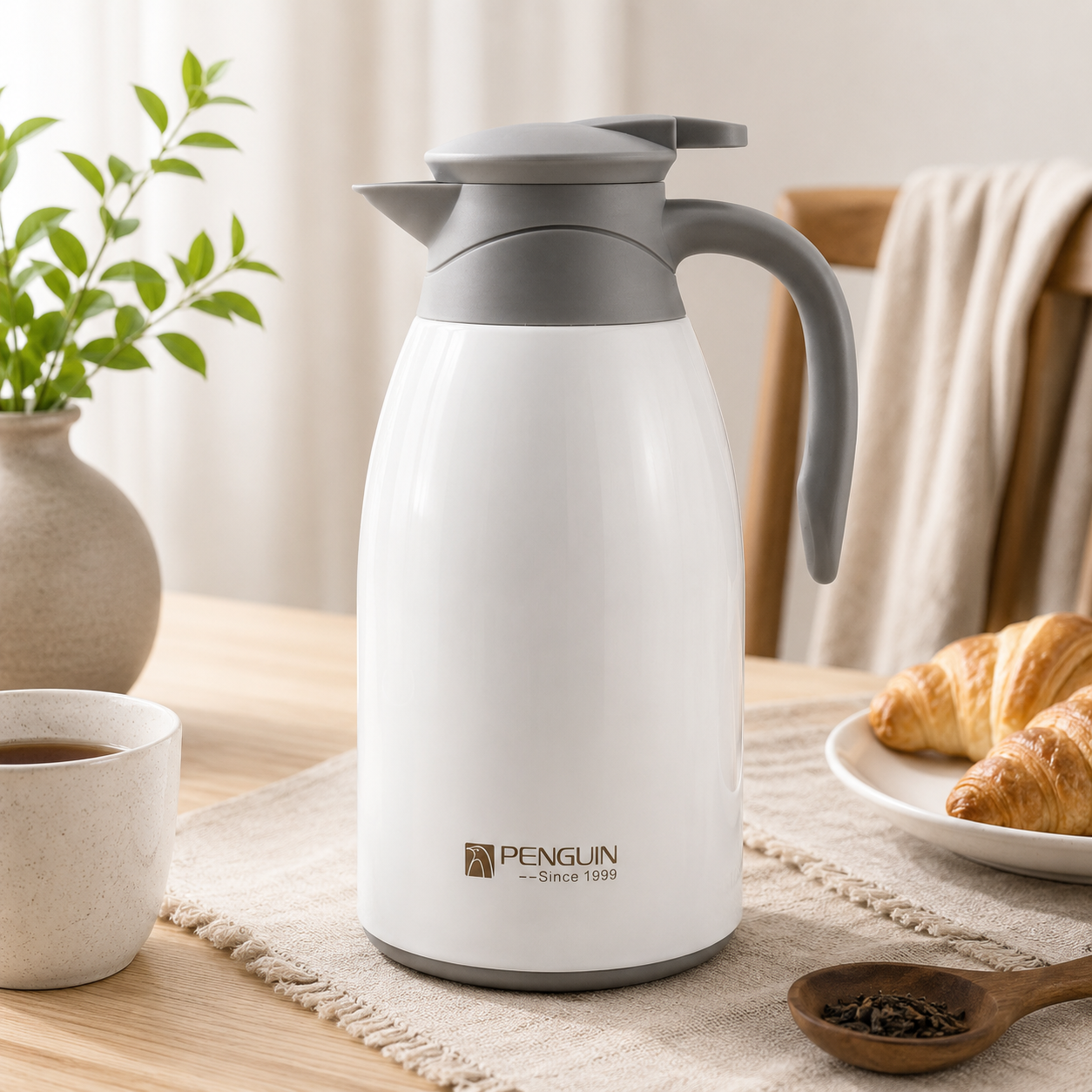 Penguin 2-Liter Vacuum Flask