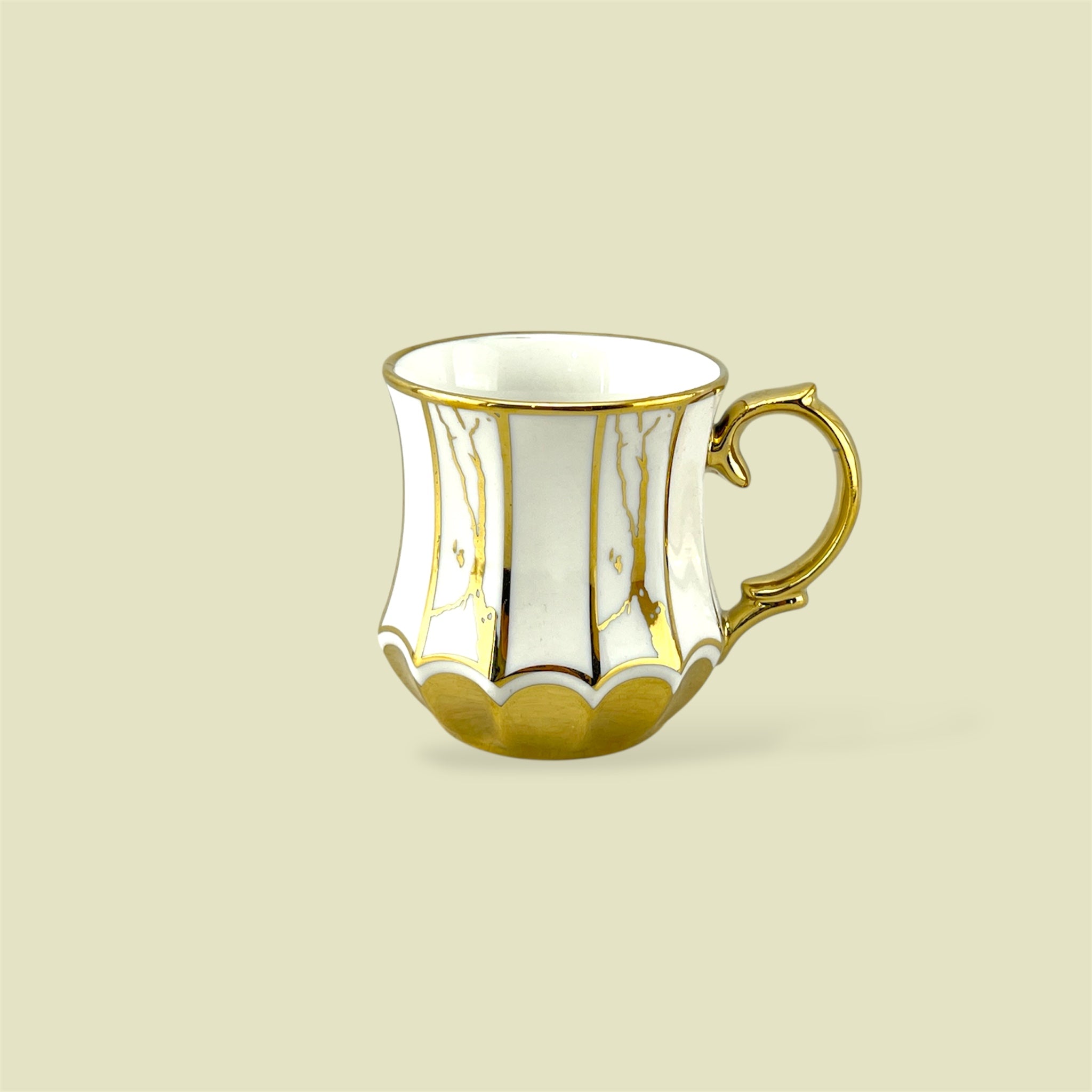 Royal 6-Piece Cup & Saucer Set With Gift Box