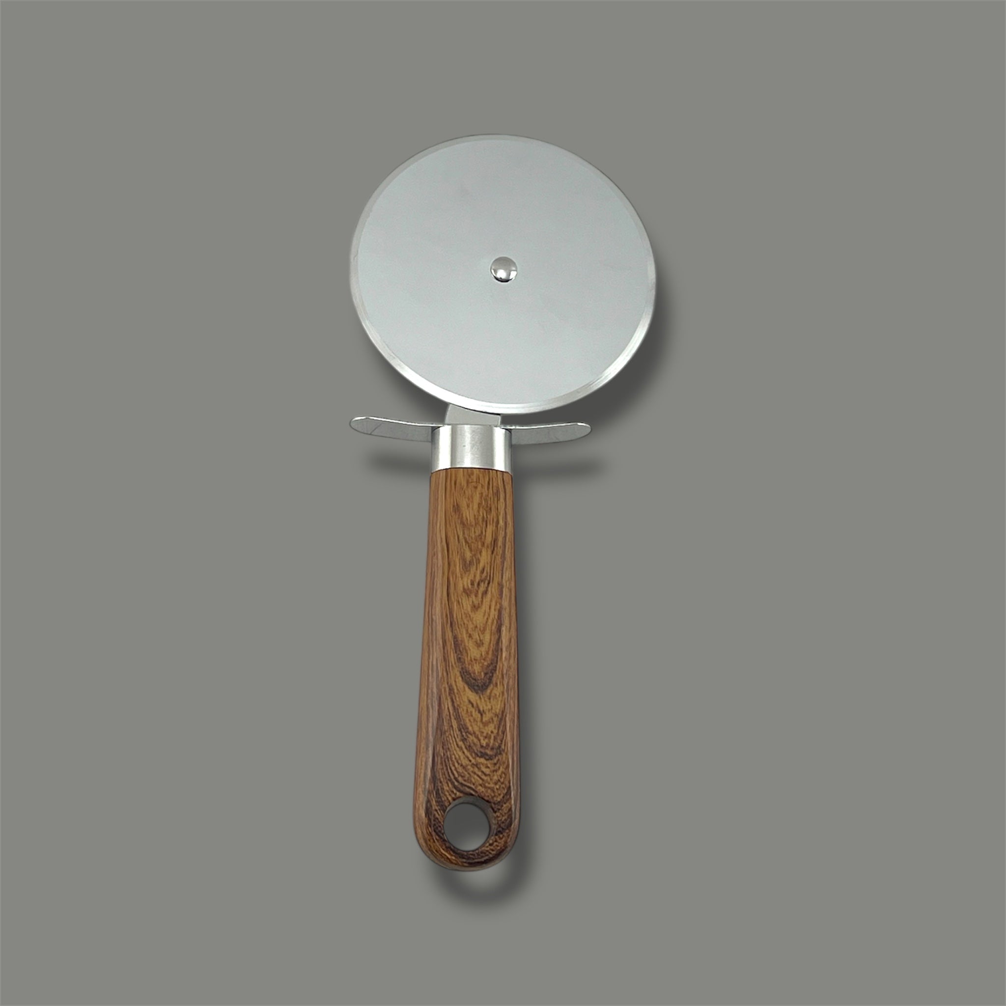 Top Choice Pizza Cutter With Wood Handle 3"