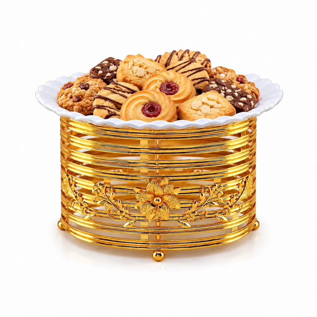 Lotus 30 cm Oval Ceramic Serving Dish With Gold-Toned Floral Ring Stand