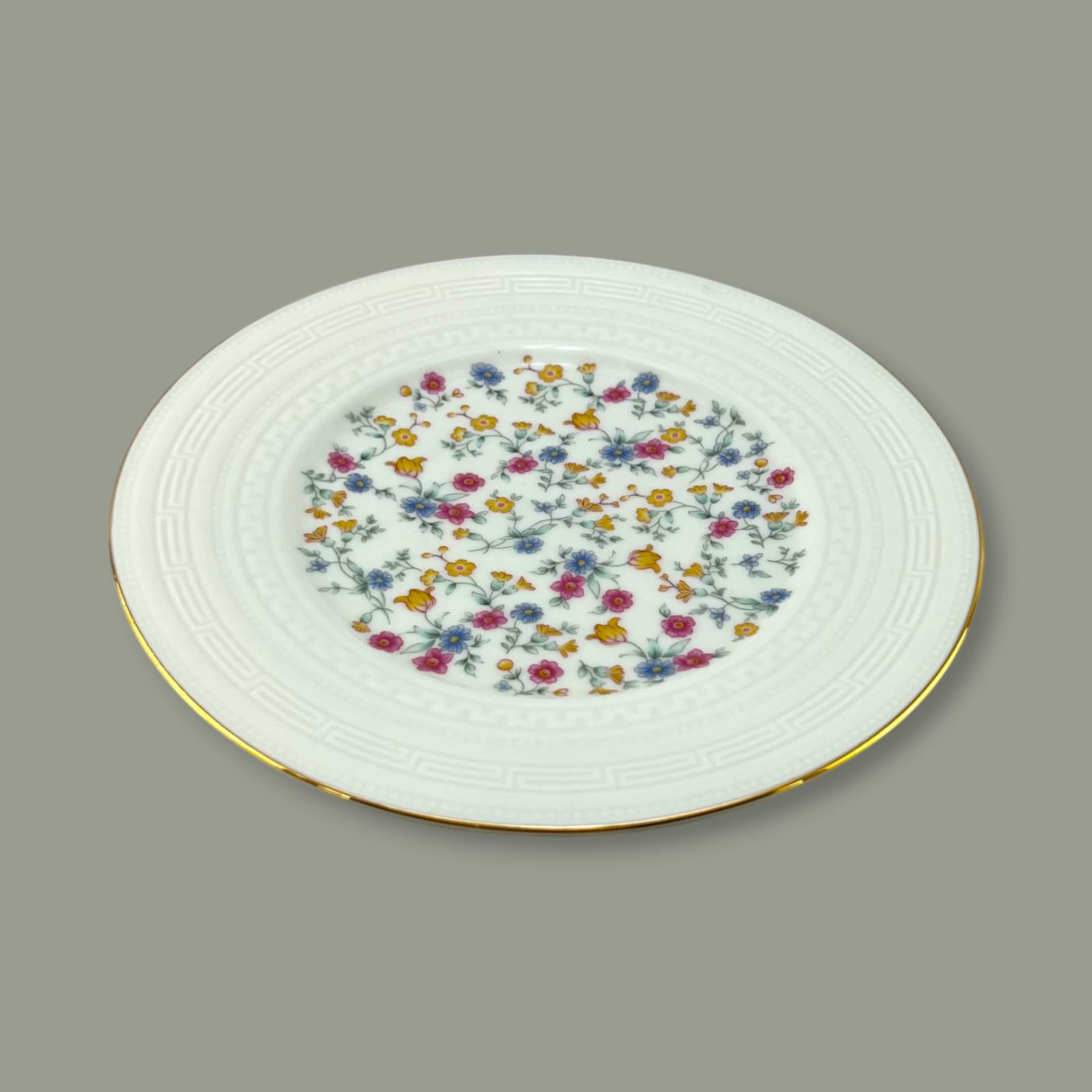 Royal Venice 24-Piece Bone China Tea Set