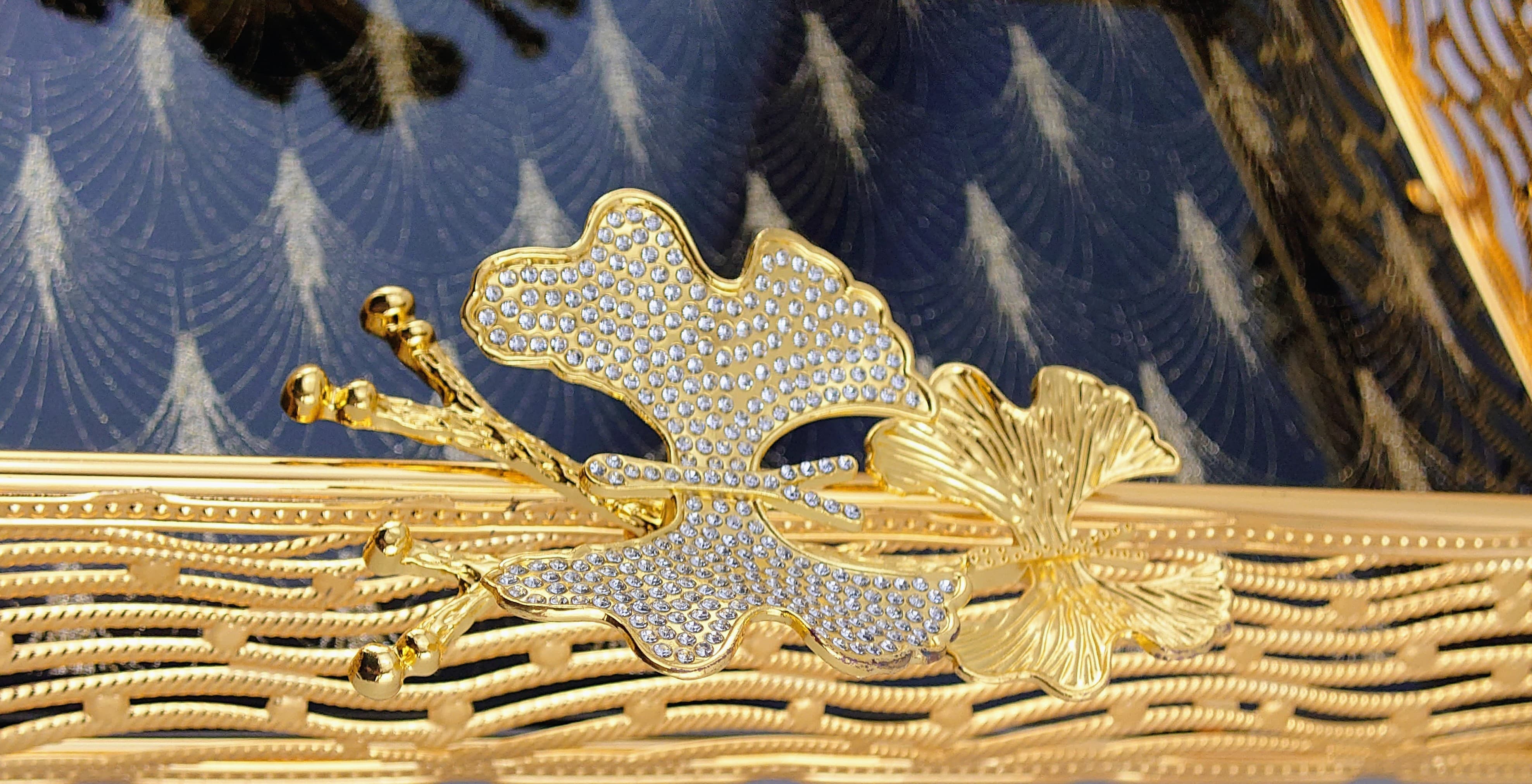 Fancy Glass Rectangular Tray Golden