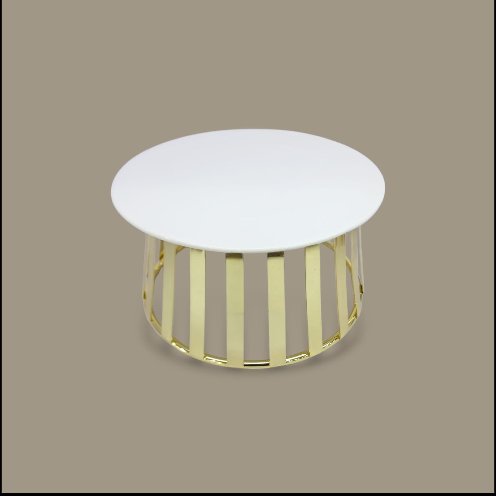 3-Piece Round Serving Platter Set With Golden Stand